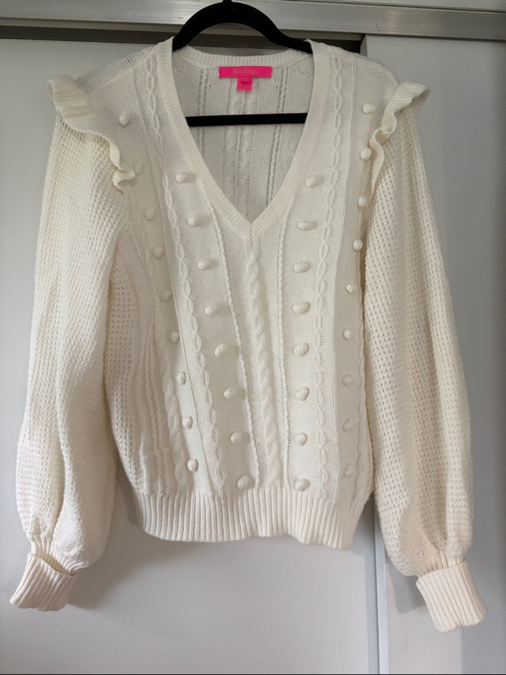 Lilly Pulitzer Cream V-Neck Pom-Pom Cable Knit Sweater size medium EUC